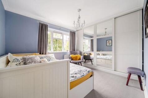 Bedroom 2 angle 2