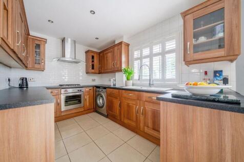 Kitchen diner angle 1
