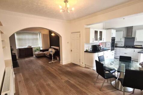 Through lounge/diner