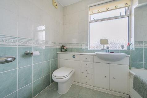 Bathroom angle 2