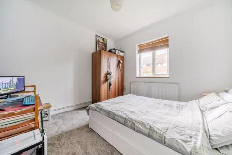 Bedroom 2 angle 2