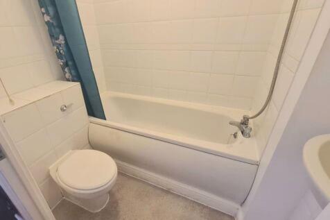 Bathroom angle 1