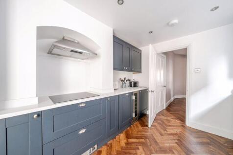 Kitchen angle 2