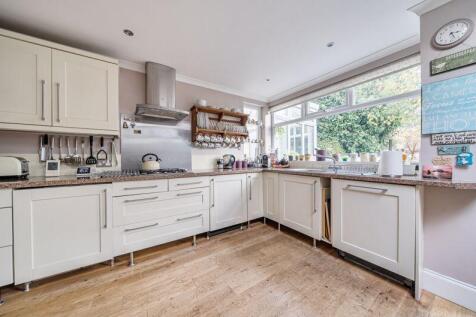 Kitchen diner angle 3