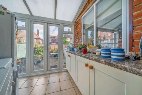 Utility conservatory