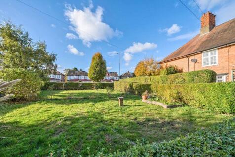 Communal garden in front of the house