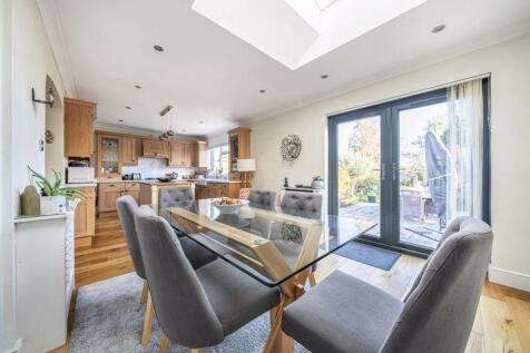 Kitchen diner angle 2