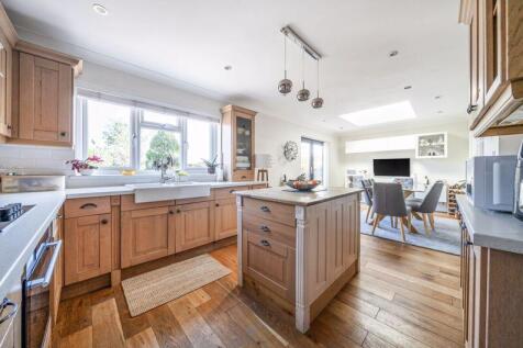 Kitchen diner angle 3