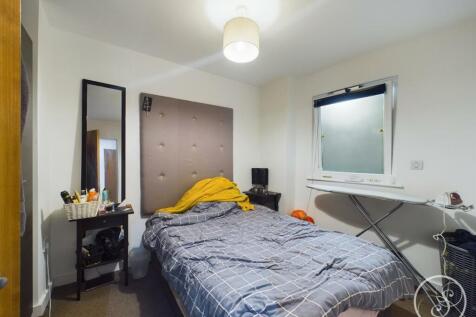 26 Skyline Bed 2