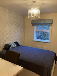 second bedroom.jpg