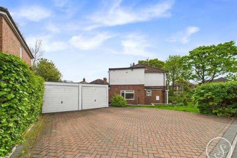 Driveway/Garage