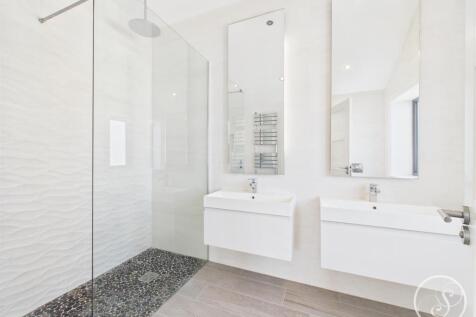 En-suite 1