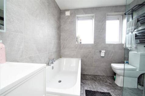 Bathroom.JPG