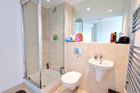 ensuite.jpg