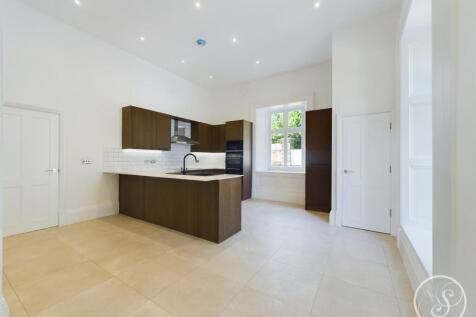 Breakfast Kitchen / Dining Room