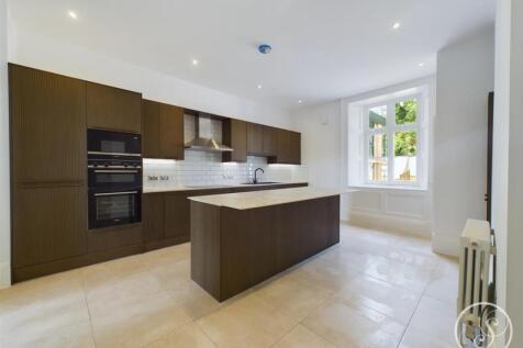 Kitchen / Dining
