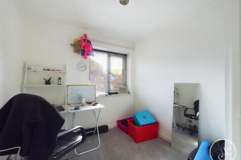 CAM02071G0-PR0031-STILL002.jpg