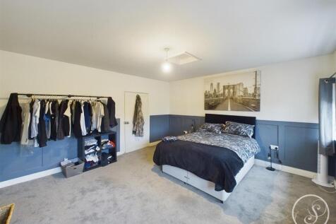 15 The avenue bedroom.jpeg