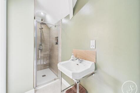 En-suite 1
