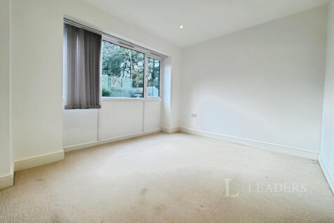 Second bedroom