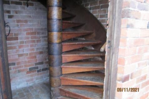 spiral staircase 