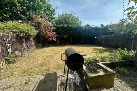 Rear Gdn 2