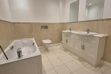Master Ensuite