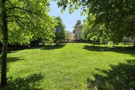 Communal Grounds