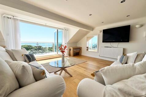 seaview apartment - lounge 2.jpg