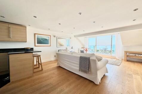 seaview apartment - lounge 3.jpg
