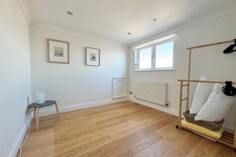 seaview apartment - bedroom 1.jpg