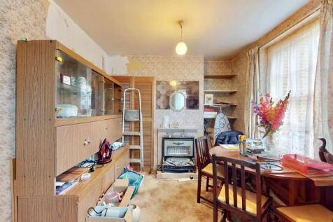 Bedroom 3/Dining Room