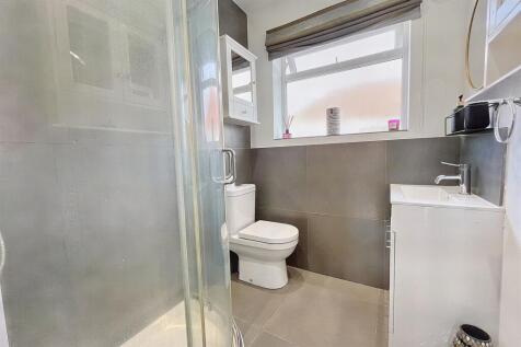 Ground Floor Shower 