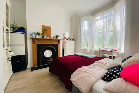 Bedroom1.jpg