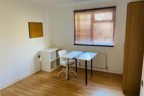 bedroom 3.jpg
