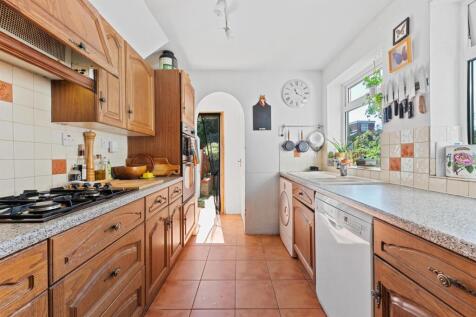 222 Holmesdale Road 2.jpg