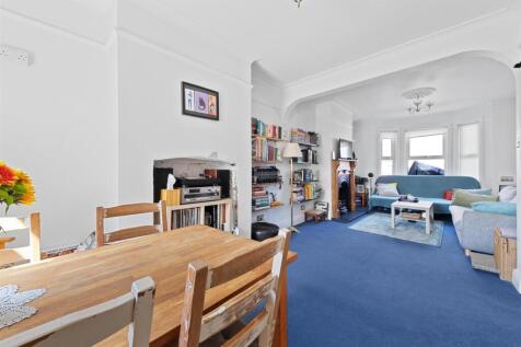 222 Holmesdale road 5.jpg