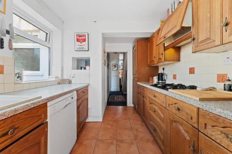222 Holmesdale road 8.jpg