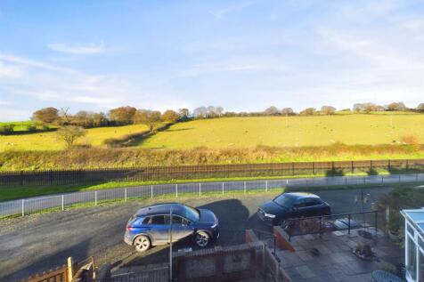 CAM01555G0-PR0096-STILL016.jpg