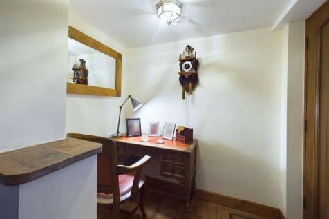 CAM01555G0-PR0104-STILL020.jpg