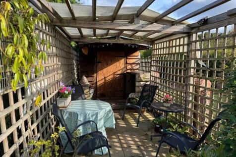 garden landscaped two.jpg