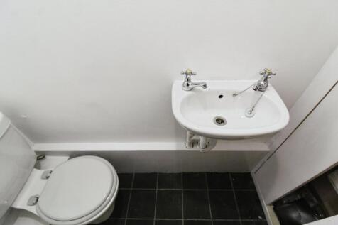 Cloakroom/Wc