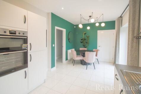 Kitchen/Dining