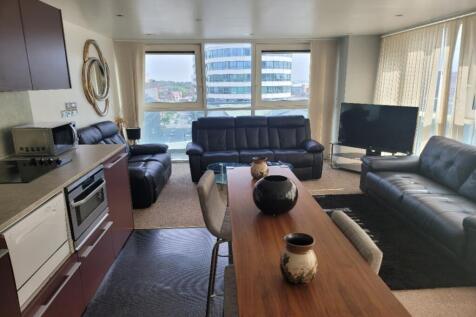 Lounge/Dining Room/K
