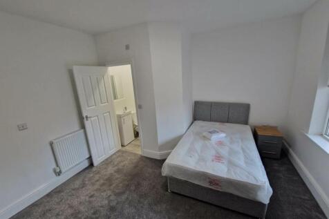 Bedroom two (1)