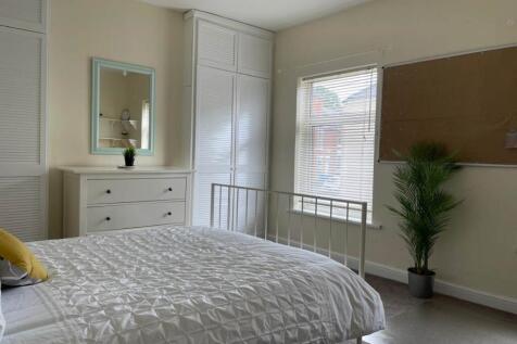 Bedroom One (2)