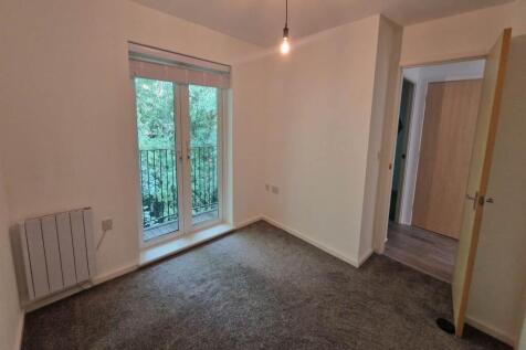 Bedroom 1 (3)