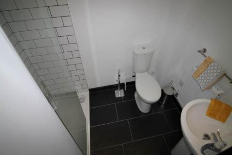 Bed 4 - en-suite