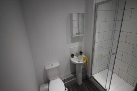 Bedroom Three En-Sui