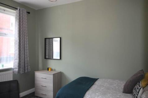 Bedroom 1 (1)